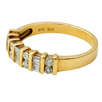 9ct gold Diamond 0.50cts half eternity Ring size P